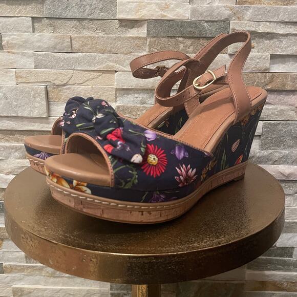 Clarks 8.5 Amelia Joyce Wedge Sandals | Navy Floral Cork Platform, Rare New NWT - Picture 13 of 13